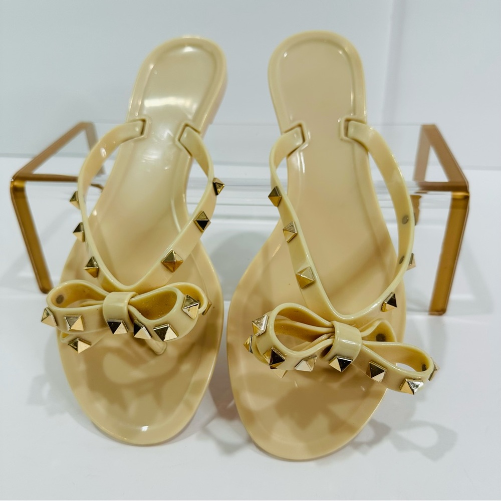 Italian Cream Jelly Sandals Gold Stud Embellished Size 9 - Picture 3 of 12
